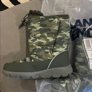 Boys snow boots